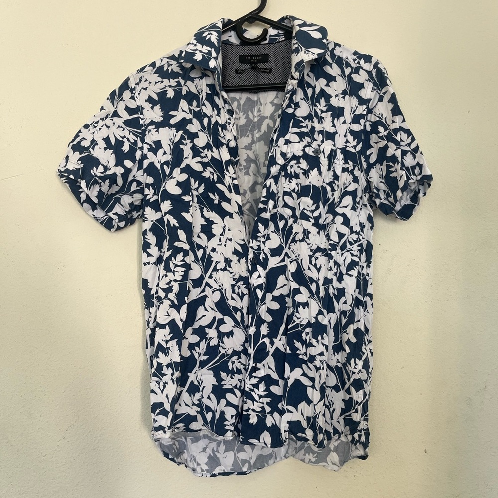 Ted Baker London - buttoned shirt